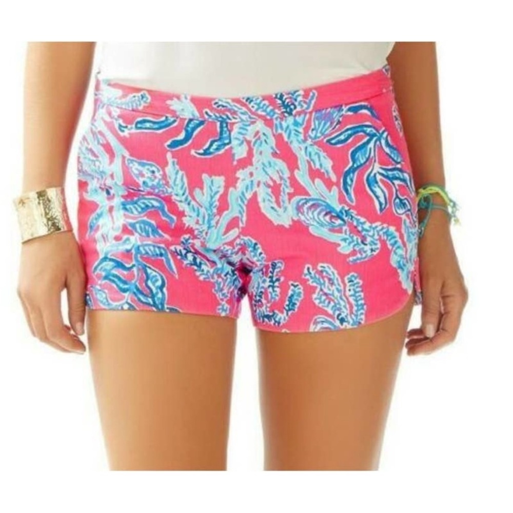 Lilly Aida Pink Samba Capri shorts